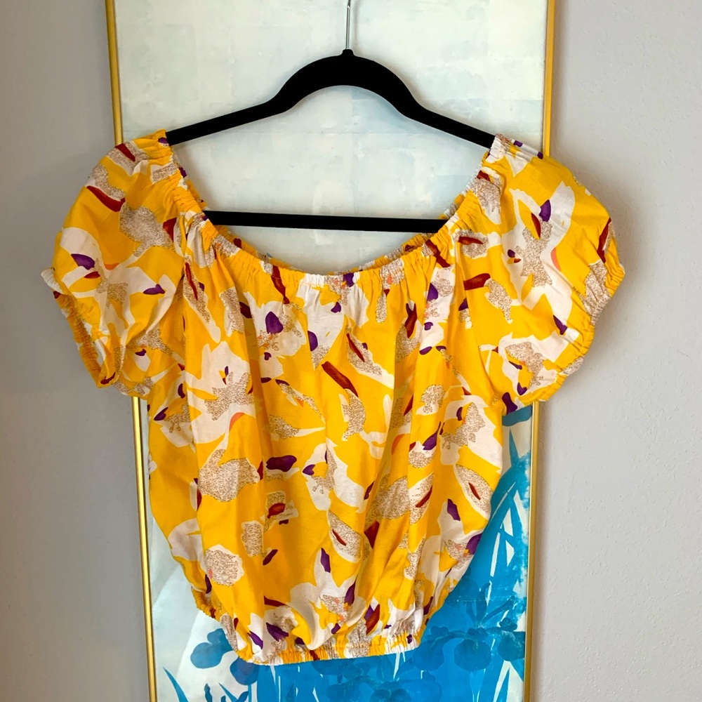 NWT Compañía Fantastica Crop Blouse